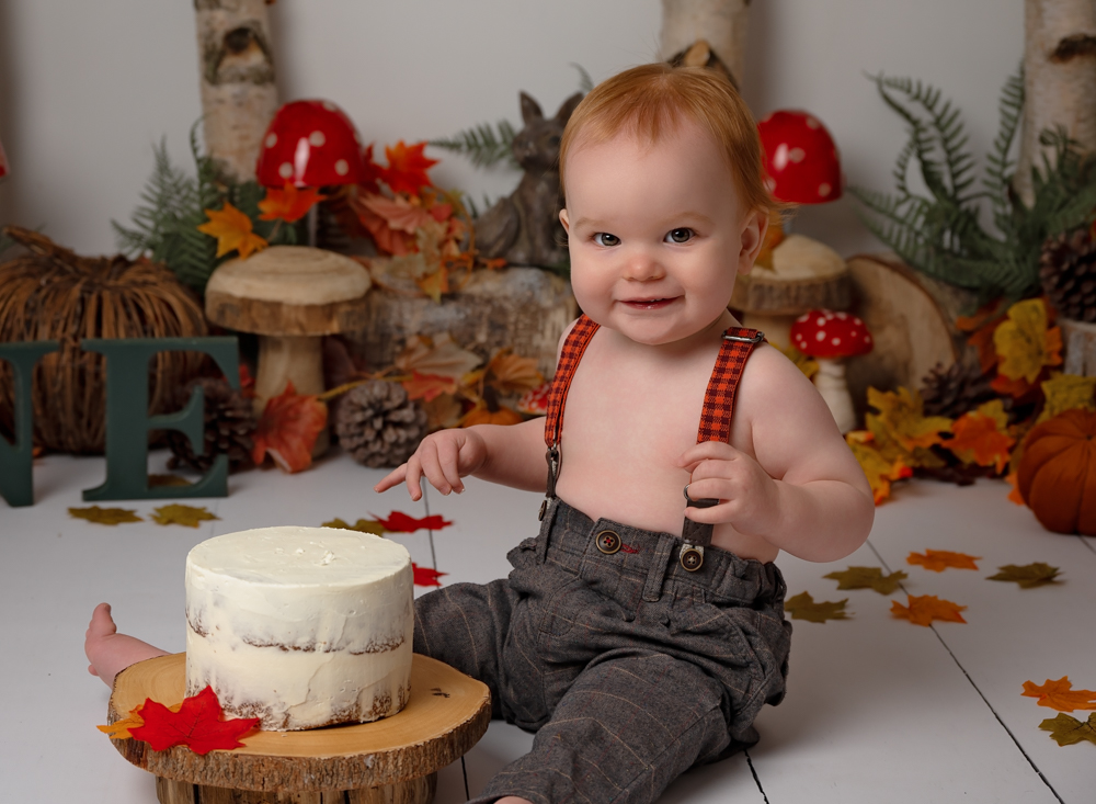 Autumn toadstool cake smash photoshoot