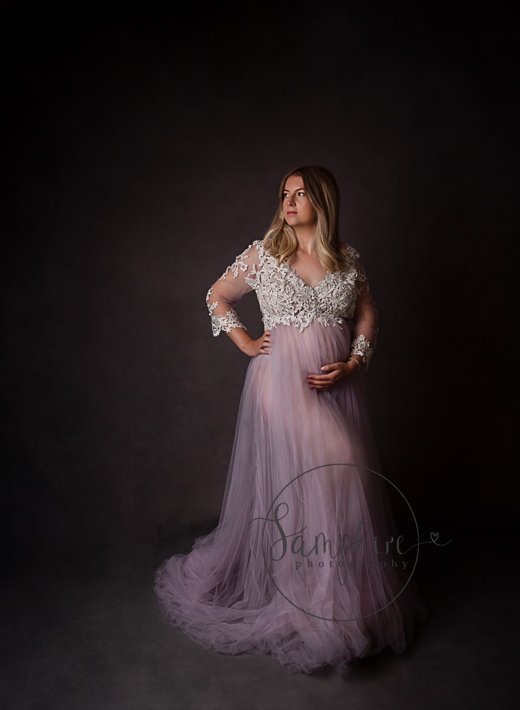 pregnancy portrait in the studio