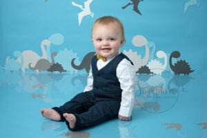 dino cake smash and splash birthday boy blue white Samphire Photography