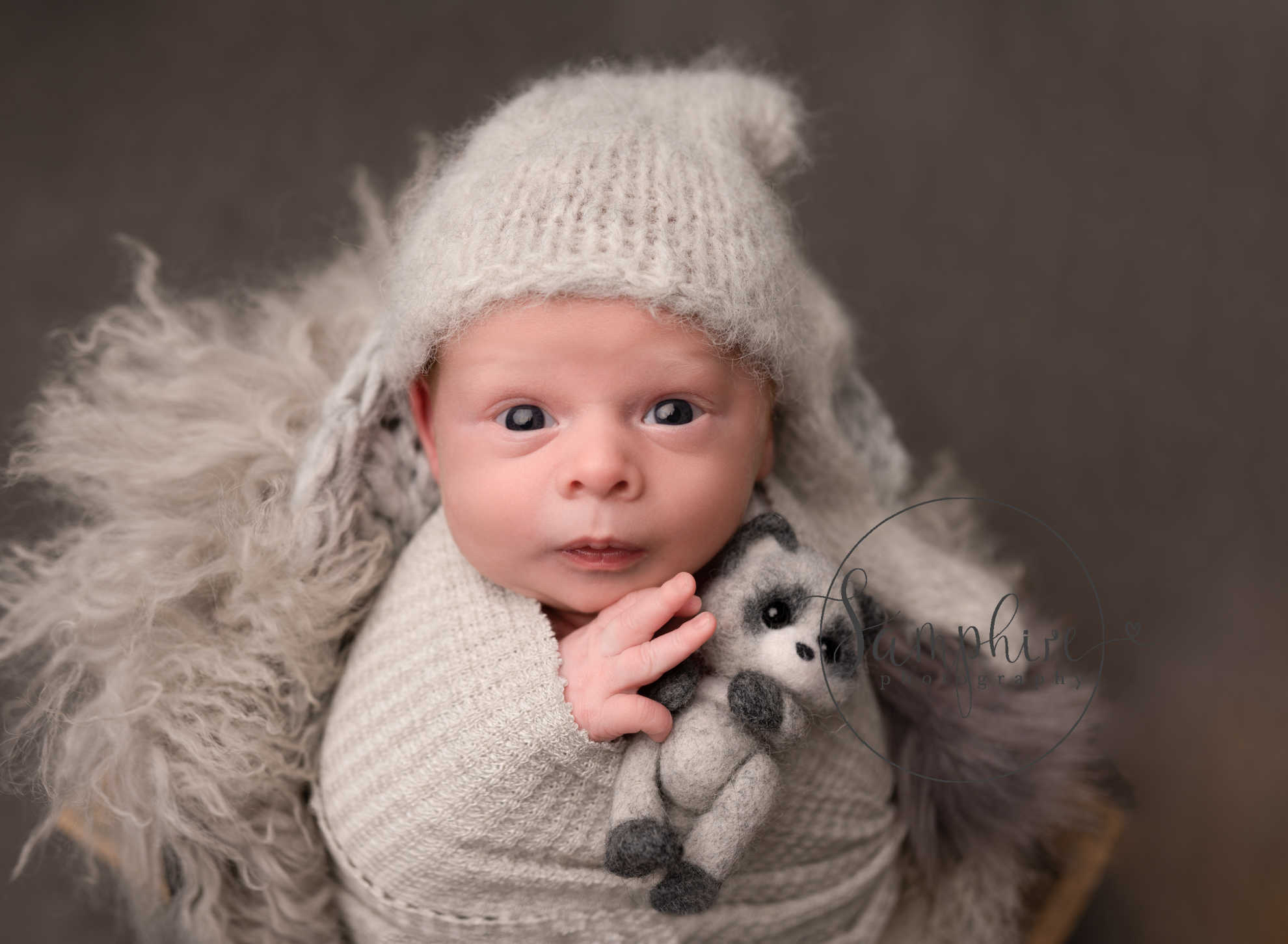 awake newborn baby photoshoot